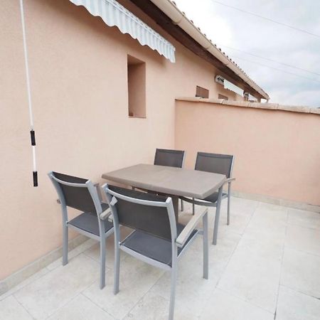 Studio Meuble Avec Terrasse Greoux-les-Bains Ngoại thất bức ảnh