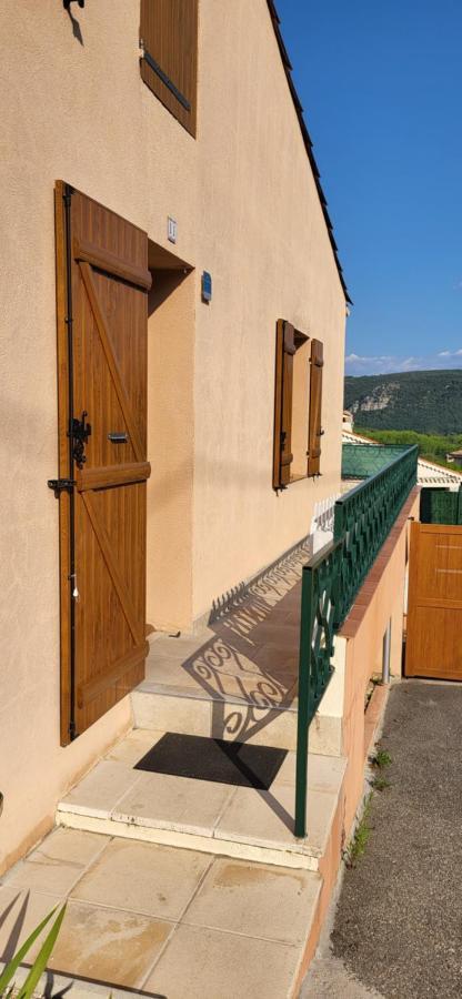 Studio Meuble Avec Terrasse Greoux-les-Bains Ngoại thất bức ảnh